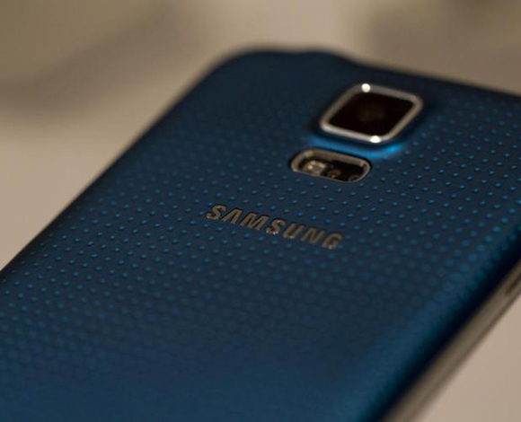 سامسونغ تكشف رسمياً عن هاتفها الجديد Galaxy S5